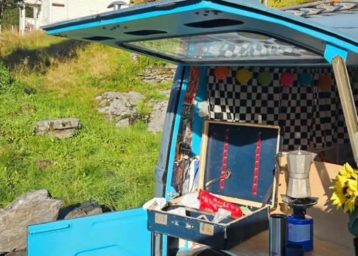Campsite Retro & Vintage