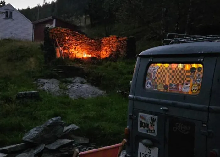 Campsite Retro & Vintage